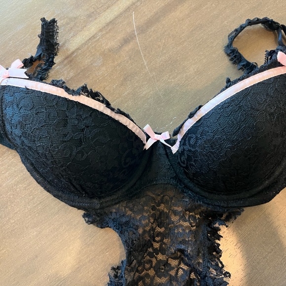 Victoria’s Secret 3 piece black lace set - Picture 9 of 14